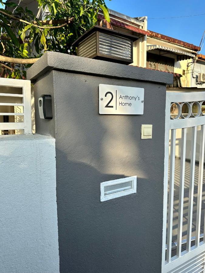 Corner With Garden And Private Parking * Kuala Lumpur